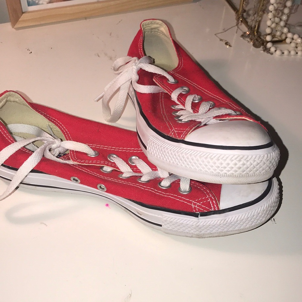 Red converse